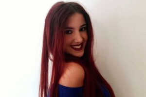 Foto facebook di Simona Sulejmani in primo piano