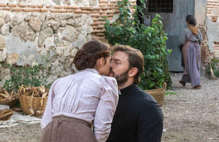 Una scena d'amore in La Promessa
