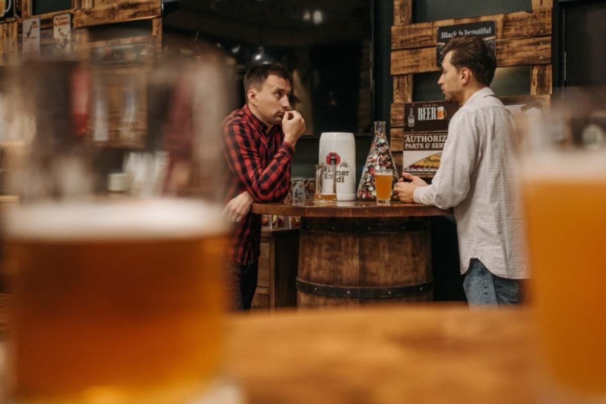 Uomini al bar