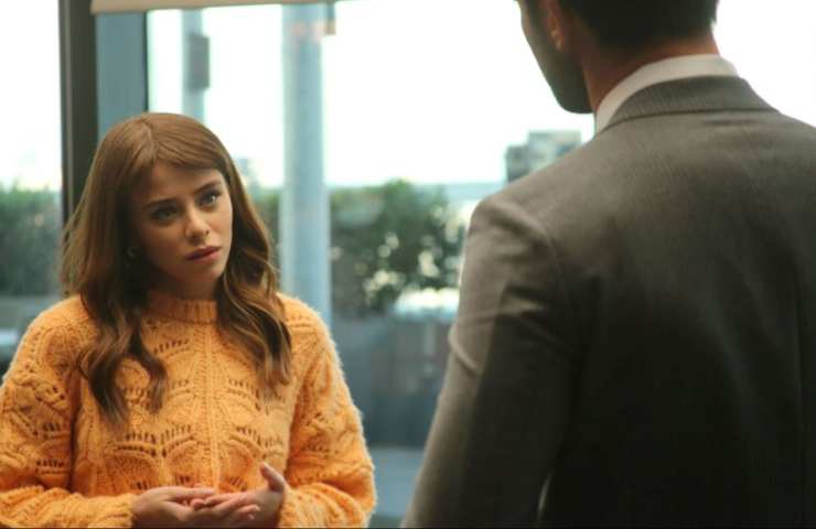ela e ilker in una scena di innocence