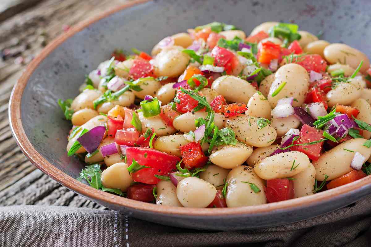 insalata di fagioli e pomodori